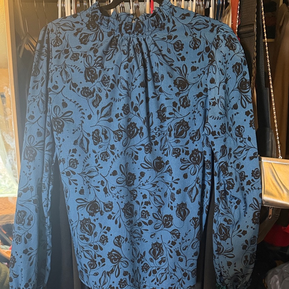 Dusty Blue Floral Print Top